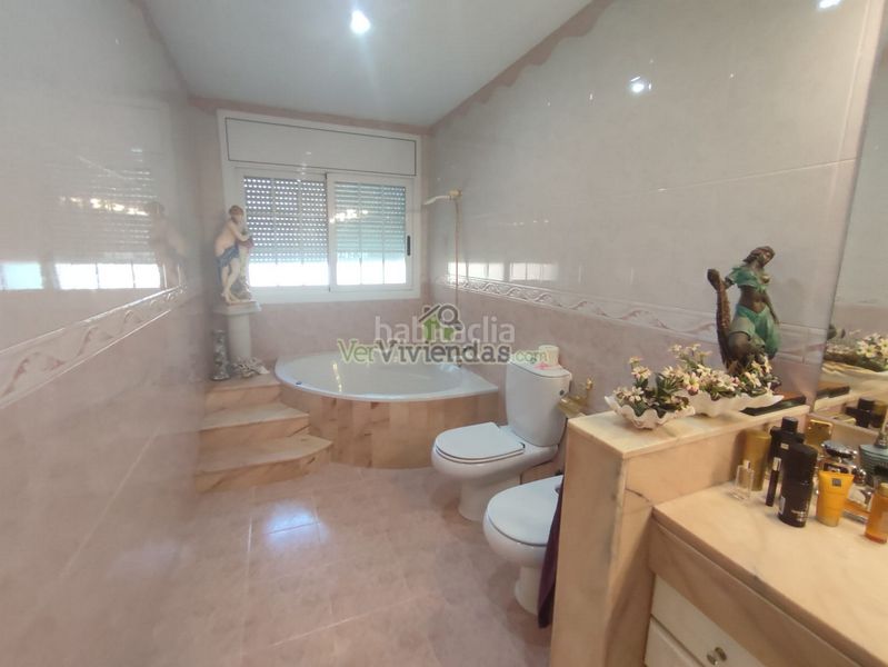 Foto f792ca0f-d88e-45b5-92a8-dae5d6cbcca9. Chalet en n-340 329 espectacular casa con piscina en Vallirana
