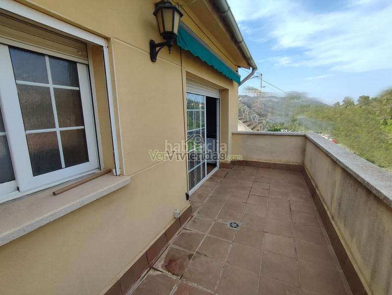 Foto 611f0984-e062-4589-8d09-8e754b9c3b2a. Casa a carrer major 333 a Vallirana