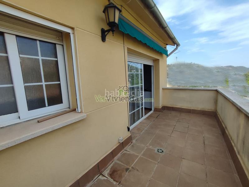 Foto e166189f-d56b-43b8-81a2-02701a81f030. Casa a carrer major 333 a Vallirana