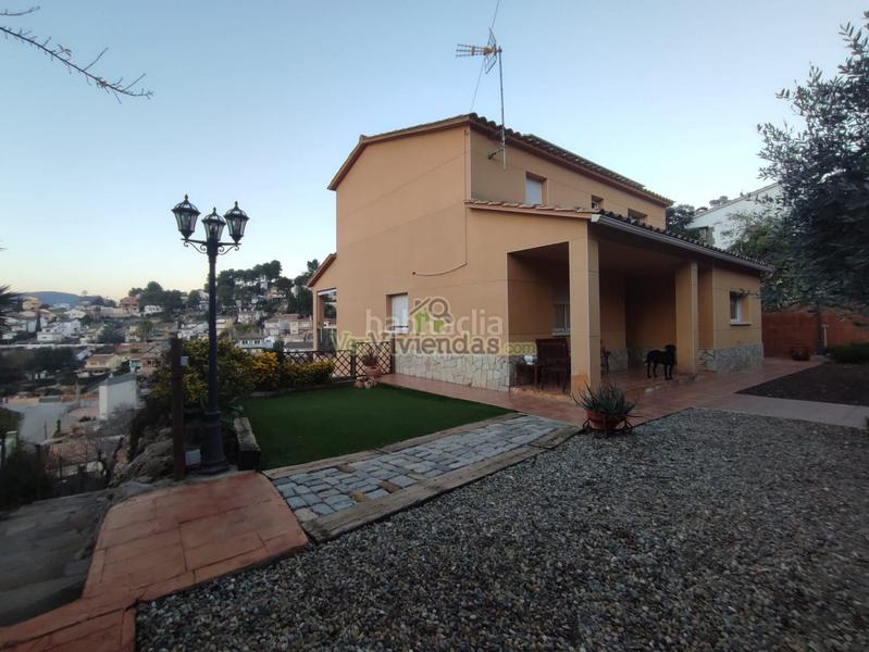 Foto 0d3edd21-351d-44a6-a12a-2291946a81bb. Chalet en n/a preciosa casa con piscina en Vallirana