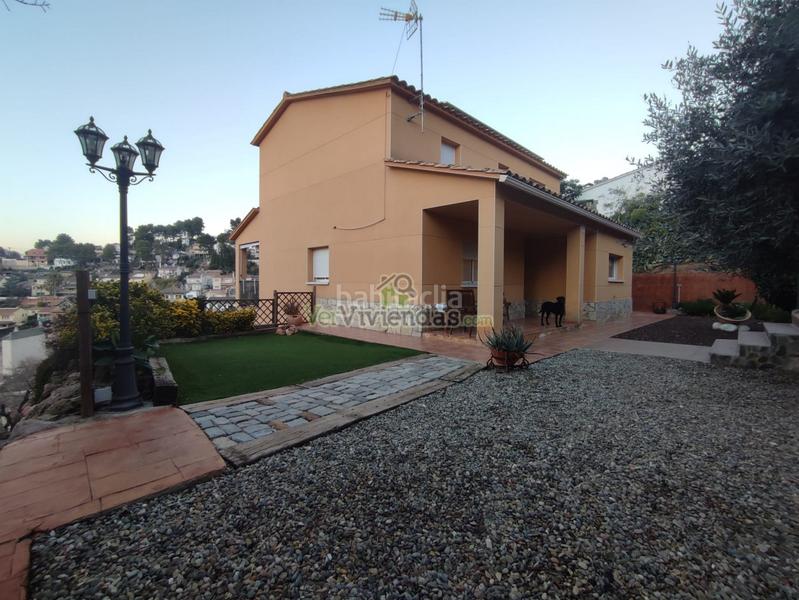 Foto 1a22199e-9db2-4c76-a0db-ad57db19ecef. Chalet en n/a preciosa casa con piscina en Vallirana