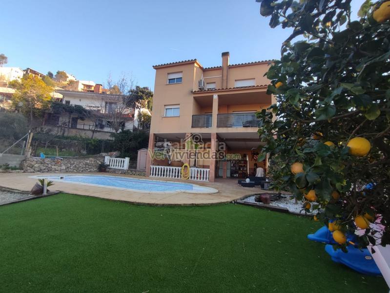 Foto 75c41373-2dad-4ada-89bf-e79c29024c3e. Chalet en n/a preciosa casa con piscina en Vallirana