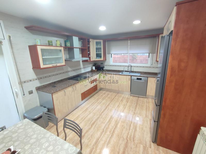 Foto 85e6a913-e598-49ad-b33a-b4c844990646. Chalet en n/a preciosa casa con piscina en Vallirana