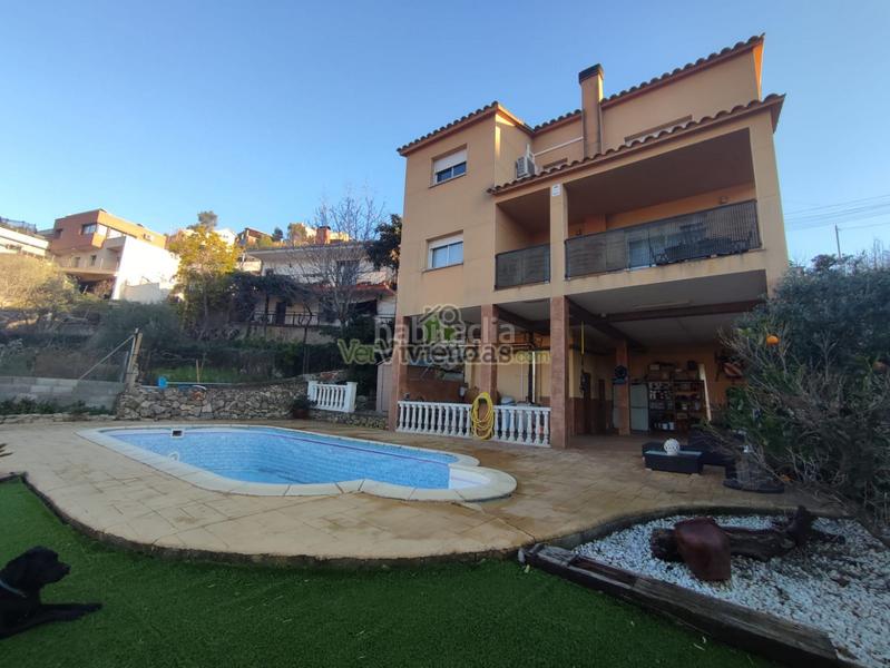 Foto 9fe9cd06-7c0b-44ba-bf75-a96349bba9e4. Chalet en n/a preciosa casa con piscina en Vallirana