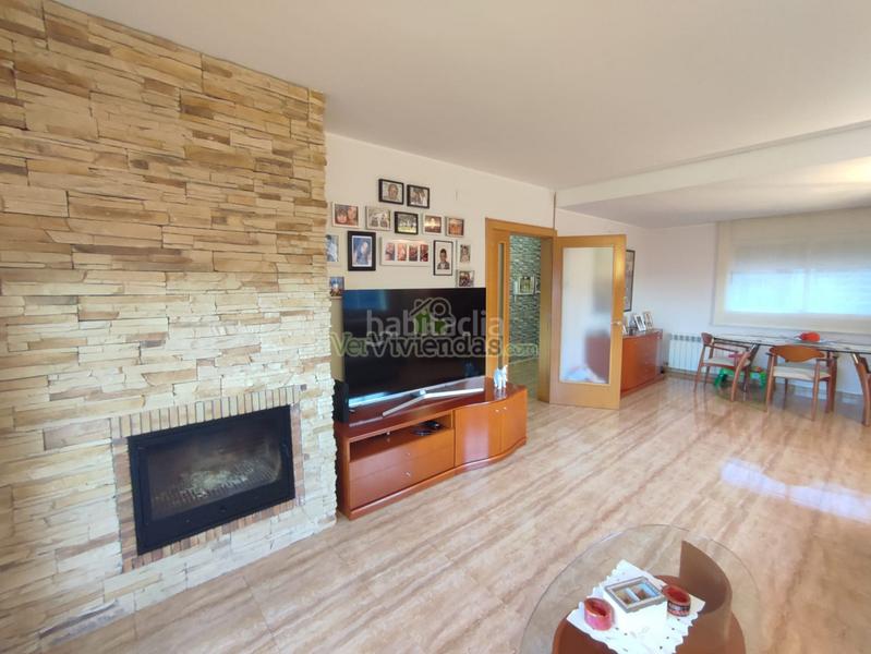 Foto bd67e311-a591-4b47-b7e7-8dc8a72759bf. Chalet en n/a preciosa casa con piscina en Vallirana