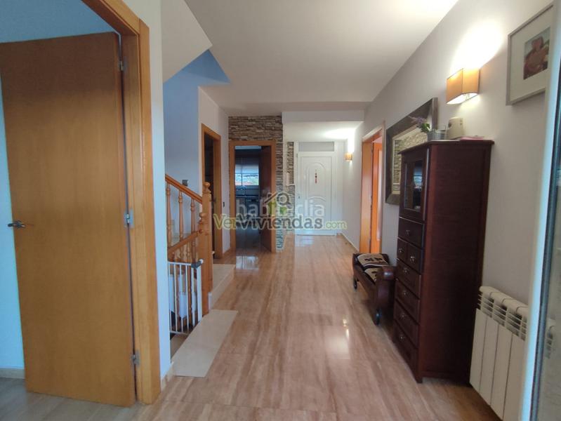 Foto e3a0949d-a3d0-4325-a85d-96163b813798. Chalet en n/a preciosa casa con piscina en Vallirana