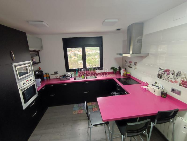 Foto aa34fe9d-3728-494e-a566-cd858be49172. Casa amb calefacció aparcament a Vallirana