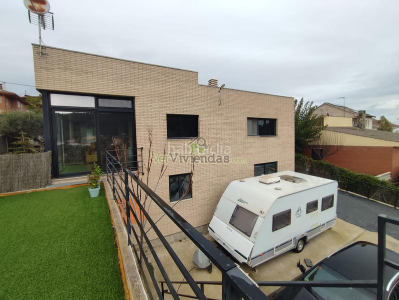 Foto c87127ac-f292-4118-a584-6c82c0458a47. Casa amb calefacció aparcament a Vallirana