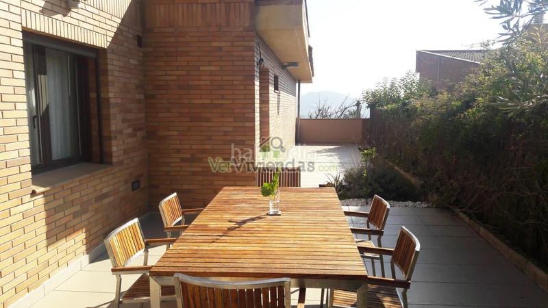 Foto 0b3e9eb6-fe02-49cf-847e-4826dc2f2813. Casa en n/a preciosa casa con piscina en Cervelló