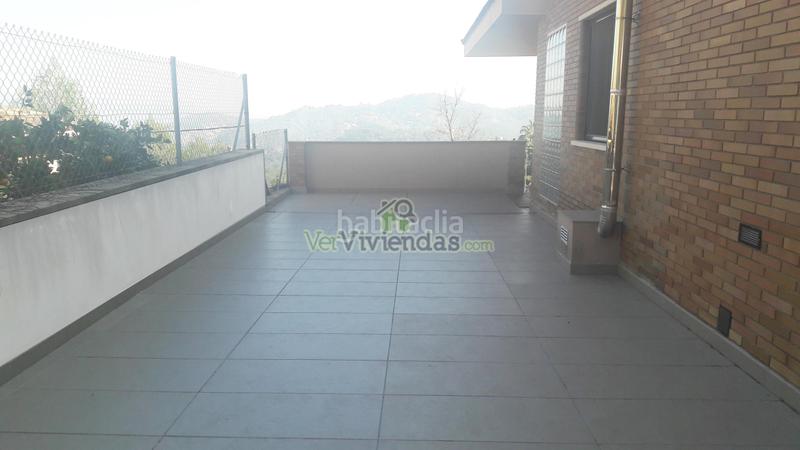 Foto b8fd897b-7857-40d6-bb3d-1f561a837505. Casa en n/a preciosa casa con piscina en Cervelló