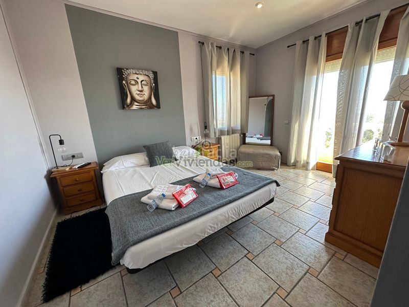 Foto 0dd530b5-5fbd-4ca9-b763-a8e5657c35bd. Chalet en camí de la creu de l'aragall 219 espectacular casa con piscina en Corbera de Llobregat