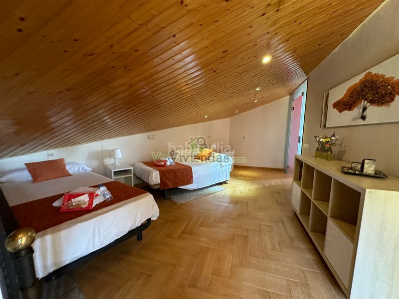 Foto 1ef9910b-c5e8-4b8b-bd06-920bb0d1e973. Chalet en camí de la creu de l'aragall 219 espectacular casa con piscina en Corbera de Llobregat