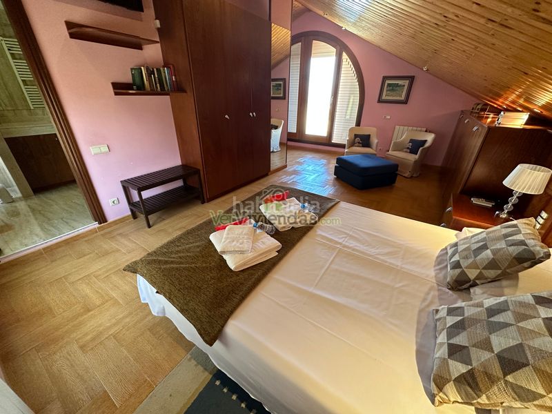 Foto 49508b35-e360-49ec-baa1-e71d7bba25d3. Chalet en camí de la creu de l'aragall 219 espectacular casa con piscina en Corbera de Llobregat