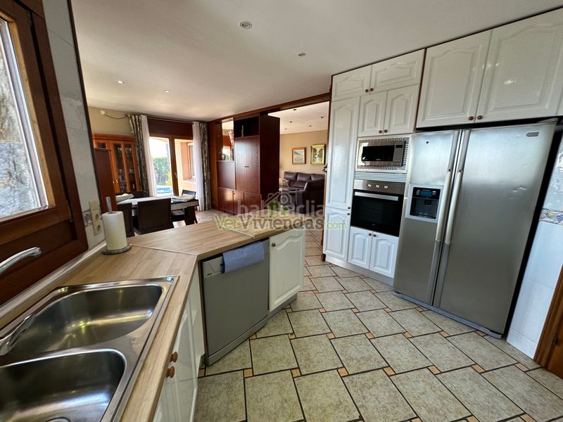 Foto 5cf1c7ad-2a82-4aaf-9b9a-b0cf06732018. Chalet en camí de la creu de l'aragall 219 espectacular casa con piscina en Corbera de Llobregat
