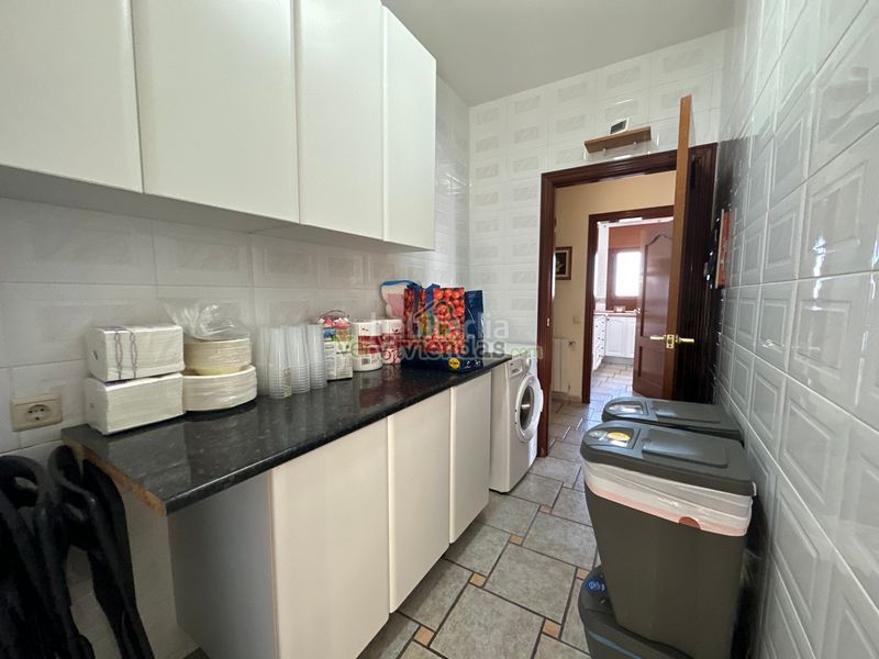 Foto 78d22d47-00a6-4068-a57b-087ee441c8c0. Chalet en camí de la creu de l'aragall 219 espectacular casa con piscina en Corbera de Llobregat