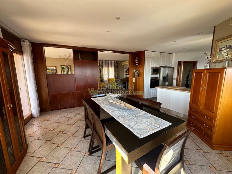 Foto 7f14a36e-f4c3-481e-8d06-0f6c949d8955. Chalet en camí de la creu de l'aragall 219 espectacular casa con piscina en Corbera de Llobregat