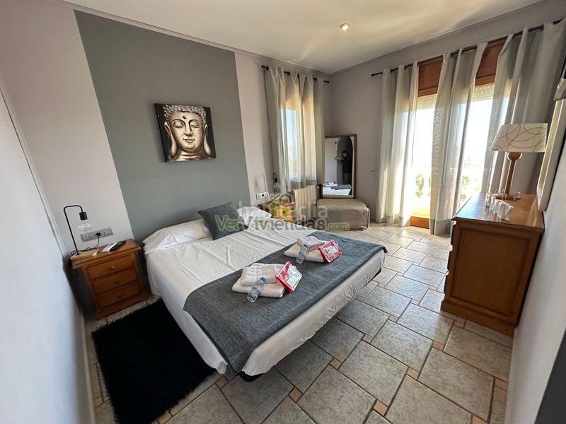 Foto a8611fc3-66ba-4e72-9cd8-b23f971c6715. Chalet en camí de la creu de l'aragall 219 espectacular casa con piscina en Corbera de Llobregat