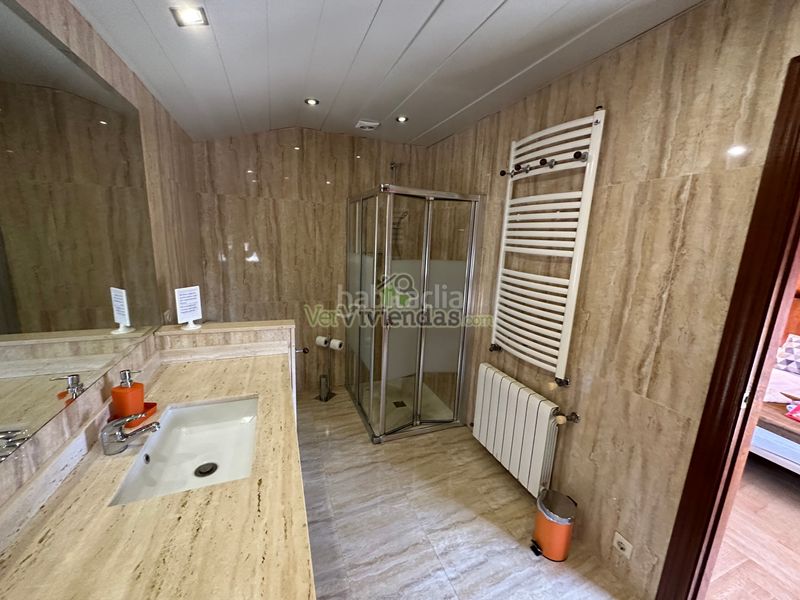 Foto d9fccb79-7144-409a-bfad-98a7658139a1. Chalet en camí de la creu de l'aragall 219 espectacular casa con piscina en Corbera de Llobregat