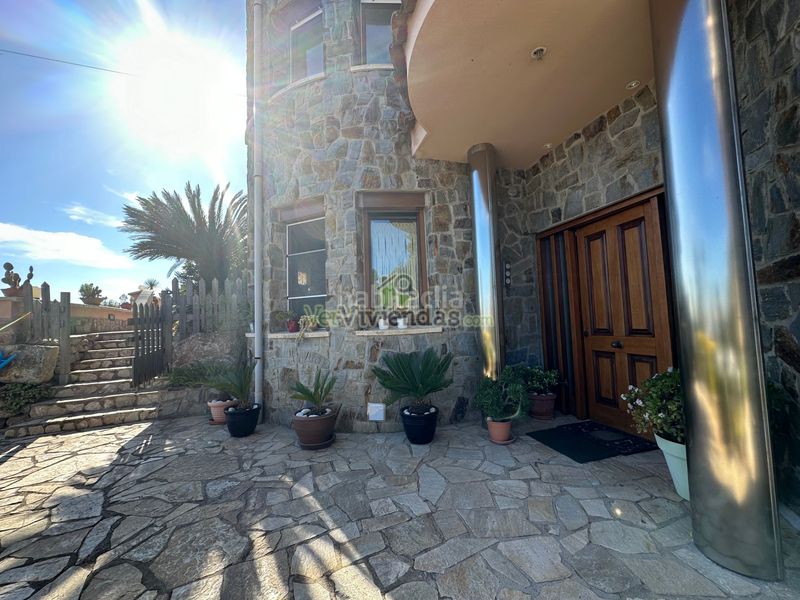 Foto eda620f6-a5be-4dad-aadb-d84f5272476e. Chalet en camí de la creu de l'aragall 219 espectacular casa con piscina en Corbera de Llobregat