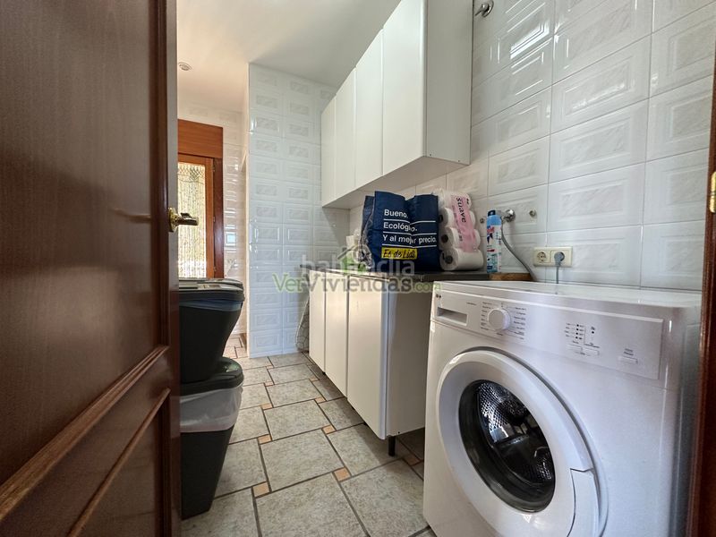 Foto f519122e-833a-401e-8214-2ba5d0e32d47. Chalet en camí de la creu de l'aragall 219 espectacular casa con piscina en Corbera de Llobregat
