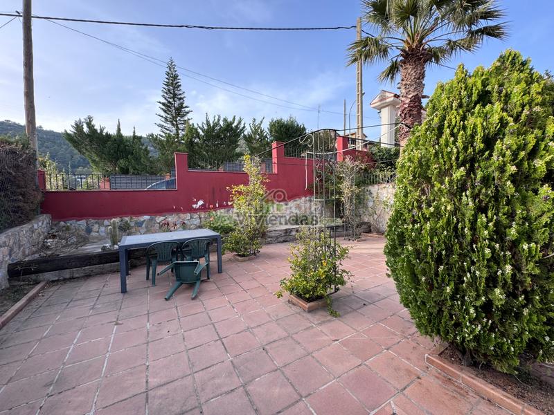 Foto 06c02774-3ff2-4c03-a6f4-62f0bcfb92c4. Casa en setena avinguda 16 espectacular casa con piscina en Torrelles de Llobregat