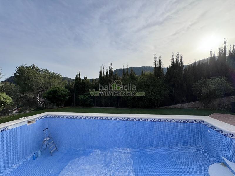 Foto 0994c88c-22c9-4068-b5ad-3bfb809b88e3. Casa en setena avinguda 16 espectacular casa con piscina en Torrelles de Llobregat