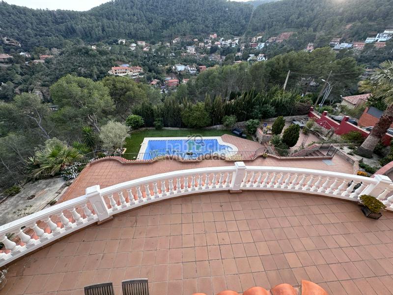 Foto 09eb063b-a132-4f3e-8bfd-09eb826d4c89. Casa en setena avinguda 16 espectacular casa con piscina en Torrelles de Llobregat