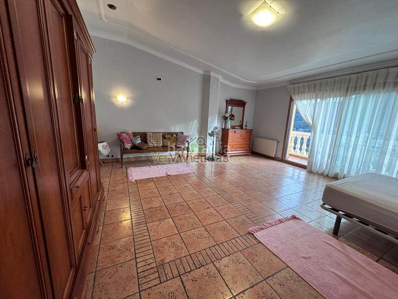 Foto 8edc216f-6651-4159-a1f5-7e7273b90448. Casa en setena avinguda 16 espectacular casa con piscina en Torrelles de Llobregat