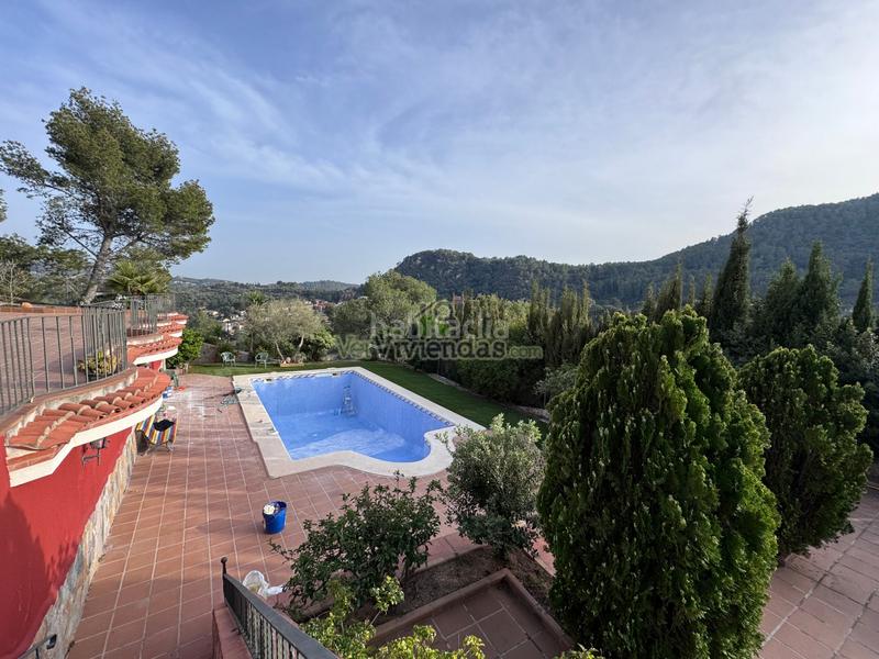 Foto 9b23bd7e-1ed6-412a-acae-f8ba87efea31. Casa en setena avinguda 16 espectacular casa con piscina en Torrelles de Llobregat