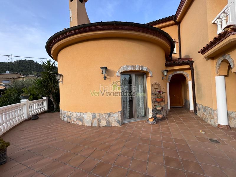 Foto 9b8d679a-7382-4a0b-b5e7-976659ac0aee. Casa en setena avinguda 16 espectacular casa con piscina en Torrelles de Llobregat