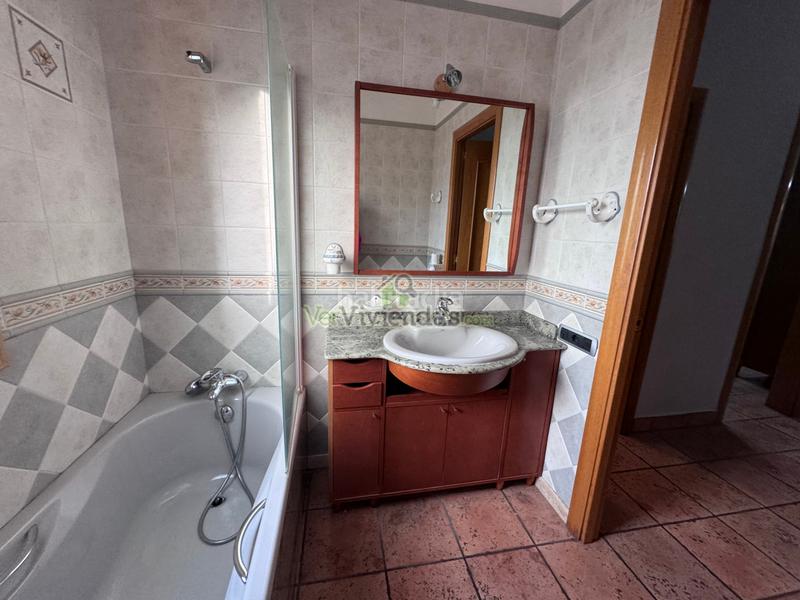 Foto ecd6797d-4b33-4f1b-a73d-16f62f24a6e6. Casa en setena avinguda 16 espectacular casa con piscina en Torrelles de Llobregat