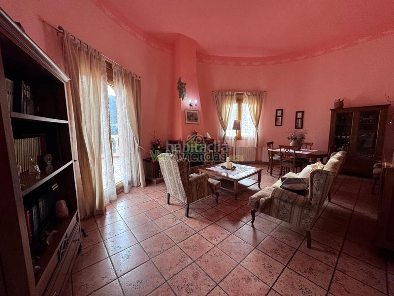 Foto f0099b2a-cca0-44e4-8a00-c4622c3c4ee6. Casa en setena avinguda 16 espectacular casa con piscina en Torrelles de Llobregat