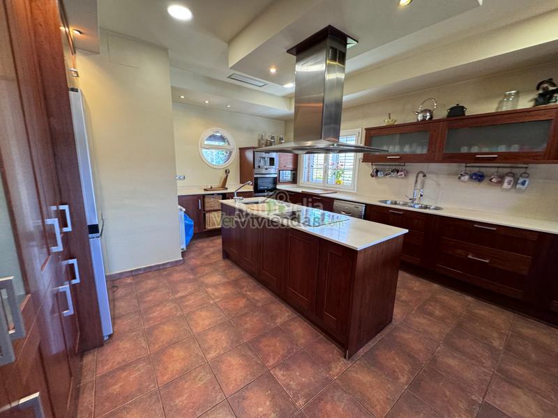 Foto ca9d75bb-4df9-4962-bf9d-ce53a83d0b1d. Casa en calle mayor 15 espectacular casa con piscina en Cervelló