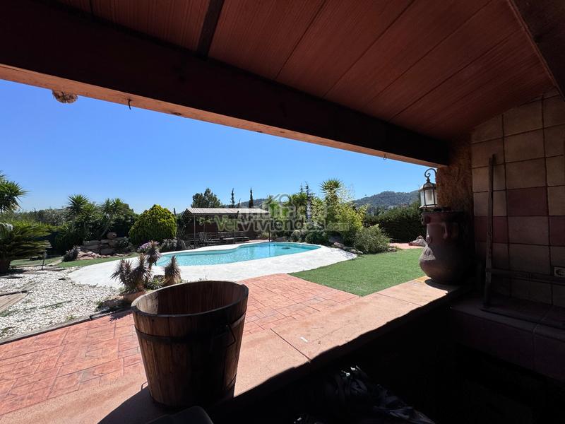 Foto ff010be1-45d7-45b0-8aff-d3b6a592eff5. Casa en calle mayor 15 espectacular casa con piscina en Cervelló