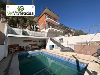 Maison à Carrer major 551. Bonita casa con piscina