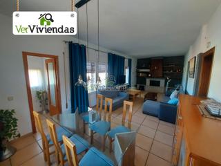 Maison à Carrer llobregat 12. Bonita casa en cervelló