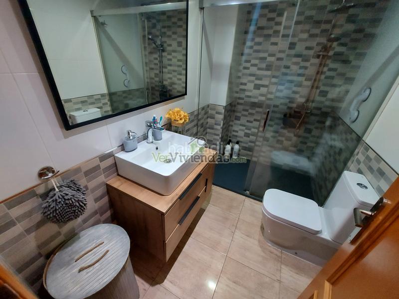 Foto 020fb4bf-21ee-4707-8877-08e957eddb6d. Reihenhaus in carrer de la font 16 in Abrera