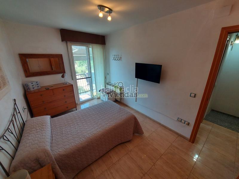 Foto 11e8f36a-4bfa-4cd5-aa98-d0b3bc7c44a7. Reihenhaus in carrer de la font 16 in Abrera