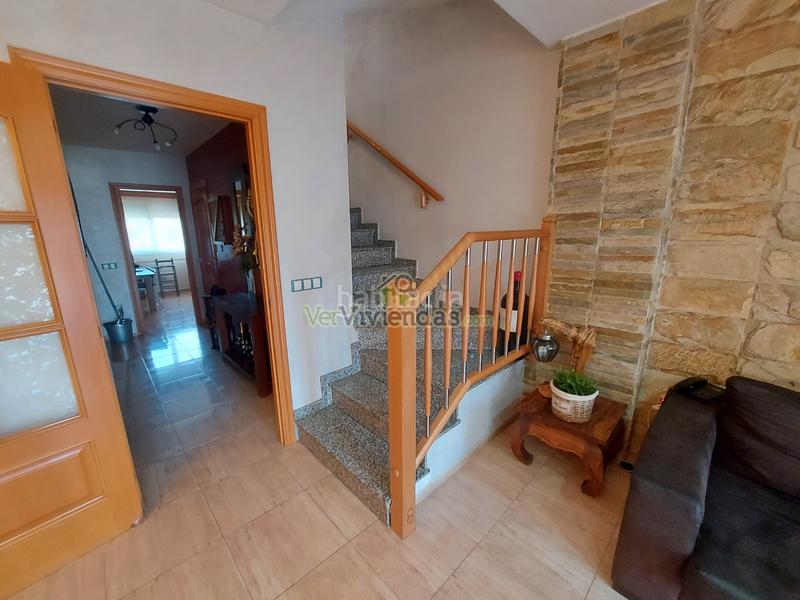 Foto 211a48ab-6d80-4d5b-963d-def3f3815804. Reihenhaus in carrer de la font 16 in Abrera