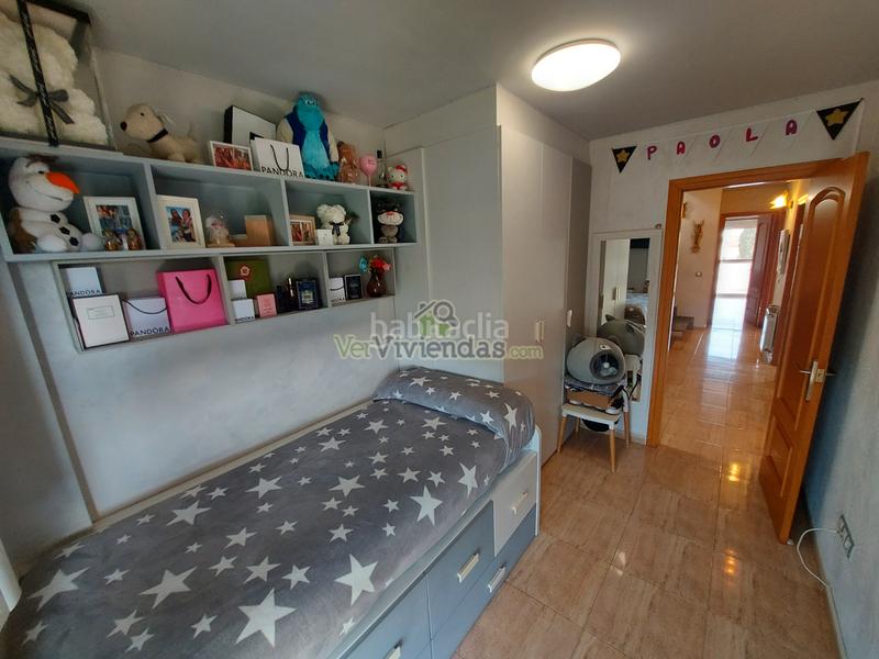 Foto 293e6b31-7970-469b-9ab9-f2e156b9c2c8. Reihenhaus in carrer de la font 16 in Abrera