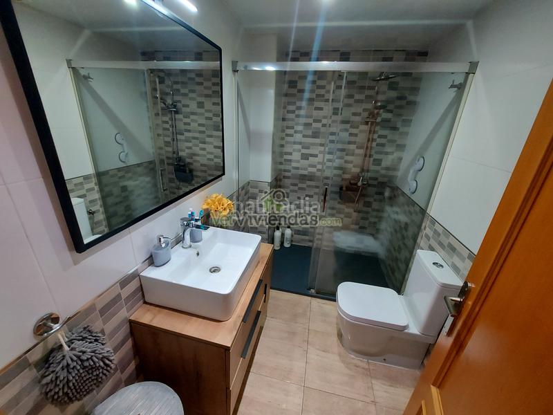 Foto 61a1856a-d694-4ef2-8f41-ea3331962802. Reihenhaus in carrer de la font 16 in Abrera