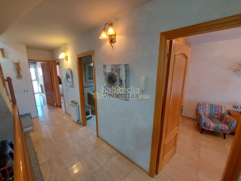 Foto 7013c815-0b5e-4225-bbcd-f08ddf758bfc. Reihenhaus in carrer de la font 16 in Abrera