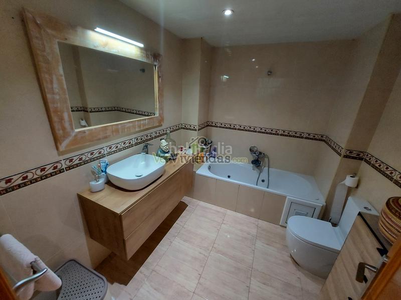 Foto 74e65caa-079b-4e7b-8f5e-1b9989dd921a. Reihenhaus in carrer de la font 16 in Abrera