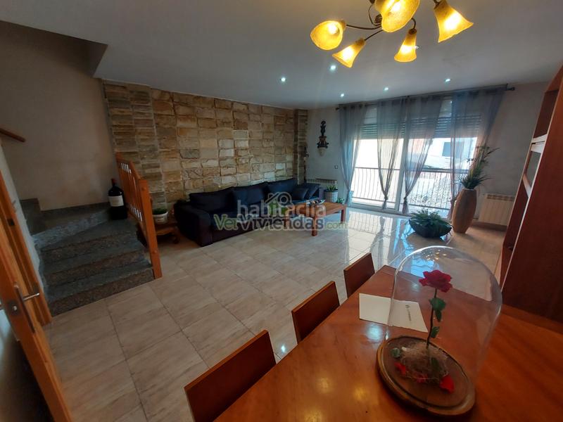 Foto bf59bad3-b6f6-4ef4-9cb6-4f325fd3f1f6. Reihenhaus in carrer de la font 16 in Abrera