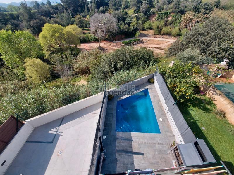 Foto e954ef06-b7e2-40bf-9be7-434a121bbaca. Reihenhaus in carrer de la font 16 in Abrera