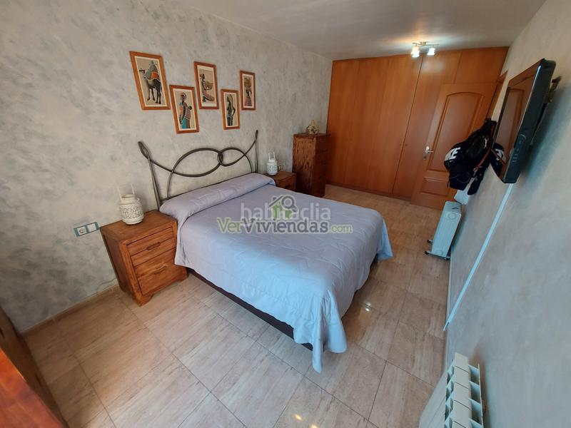 Foto f0f8c6af-5b67-4edc-9dfc-ee14e1058dad. Reihenhaus in carrer de la font 16 in Abrera