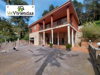 Maison à Avinguda olesa de bonesvalls 46. Espectacular casa rodeada de naturaleza