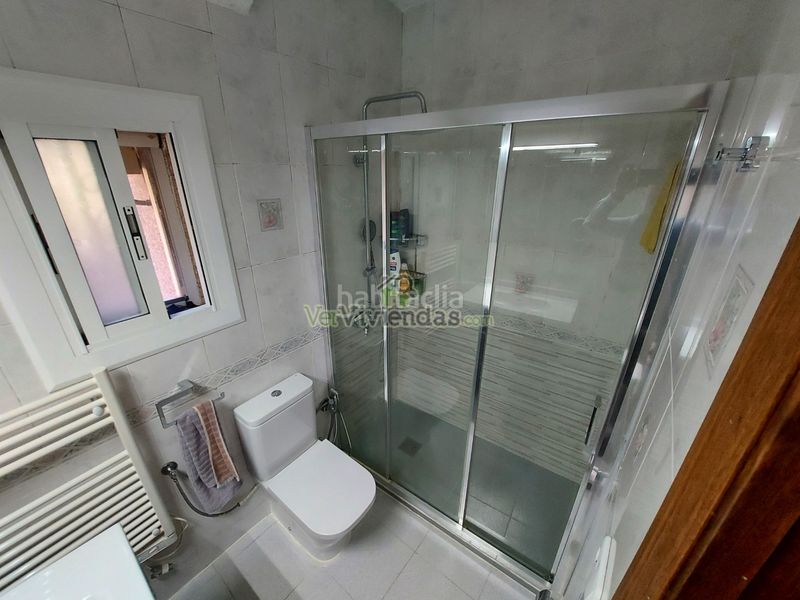 Foto 02892711-f9d1-401e-ab3a-ed1a0dcd0a71. Casa a carrer de rafael casanova 140 a Sant Vicenç dels Horts