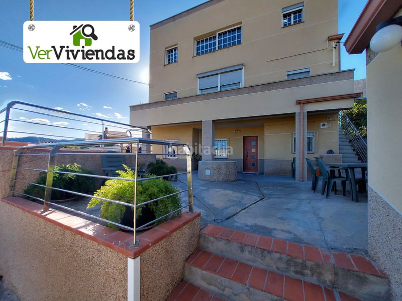 Foto 3ee522d8-12a9-46f7-bb49-4e7052cbc675. Casa a carrer de rafael casanova 140 a Sant Vicenç dels Horts