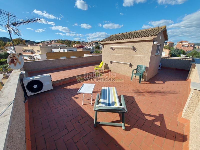 Foto 433a0f29-9ff1-43ce-a025-9fcbd54b919e. Casa a carrer de rafael casanova 140 a Sant Vicenç dels Horts